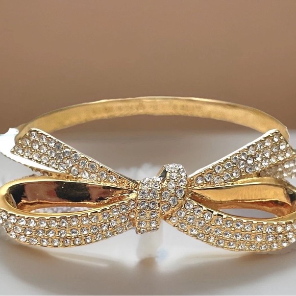 Kate Spade Crystal Pave Bow Hinged Bangle Bracelet - Picture 1 of 13
